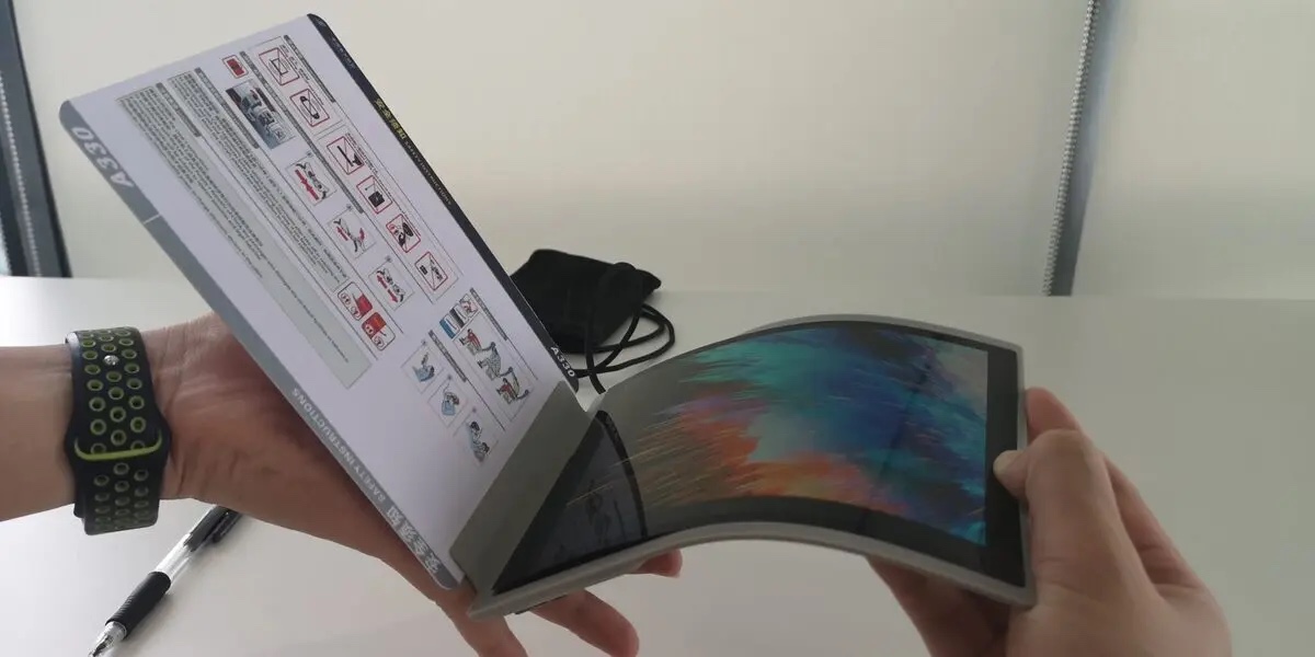 Airbus представила планшет с гибким дисплеем